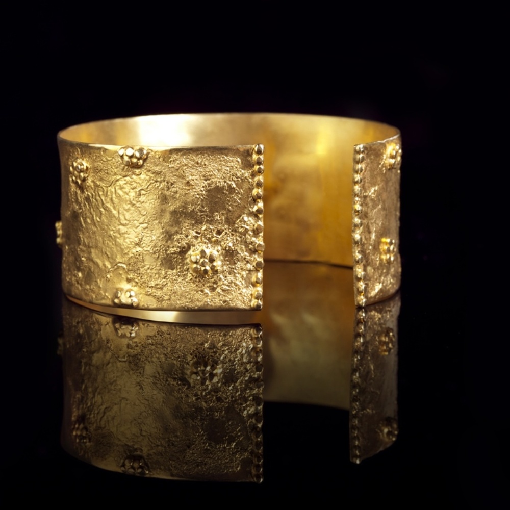 14K solìd Yellow gold bracelet